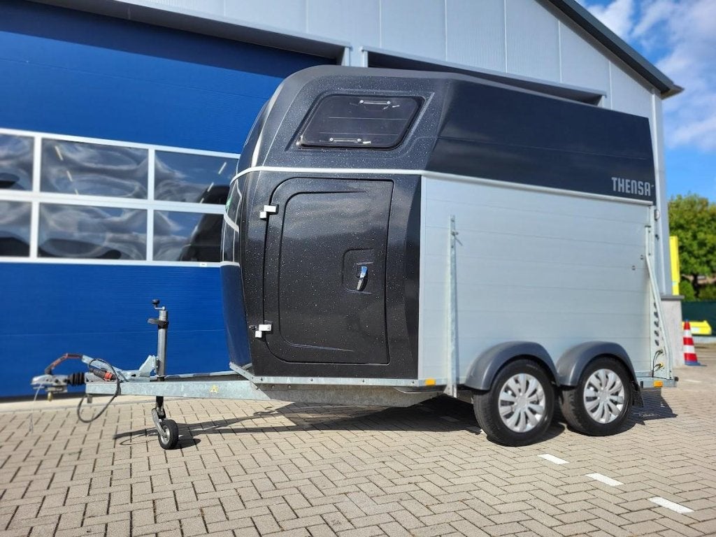 Atec Thensa paardentrailer klep/deur zadelkamer garantie **, Gebruikt, Aluminium, 2-paards trailer