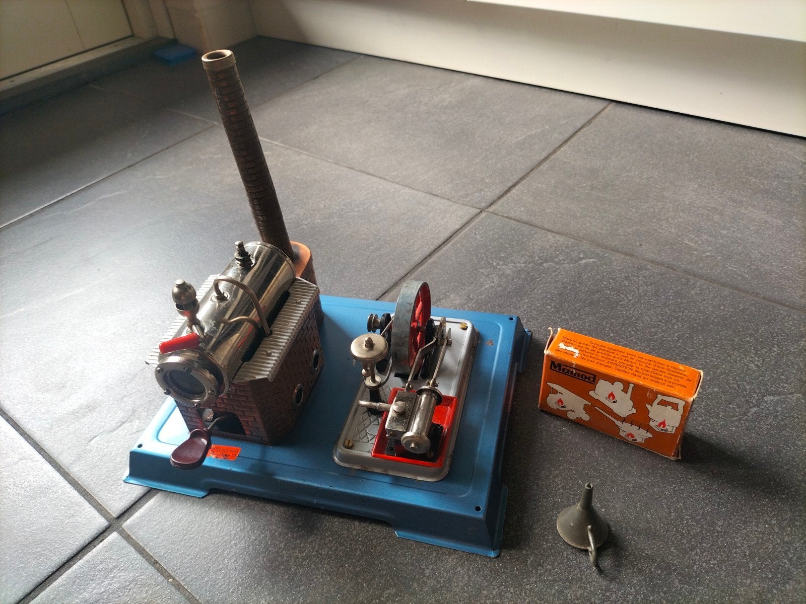 Wilesco D10 Stoommachine - Klassiek Model, Hobby en Vrije tijd, Modelbouw | Overige, Ophalen of Verzenden, Gebruikt