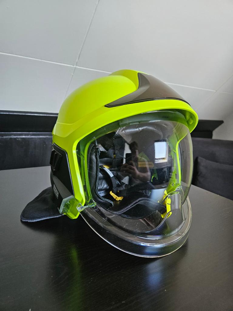 Brandweerhelm MSA Gallet F1XF Geel, Ophalen of Verzenden, Zo goed als nieuw