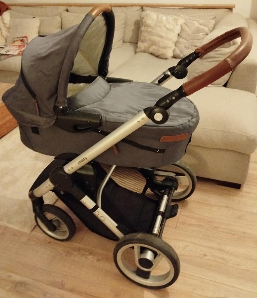 Mutsy Evo 3 in 1 kinderwagen., Kinderen en Baby's, Kinderwagens en Combinaties, Ophalen, Mutsy, Met reiswieg