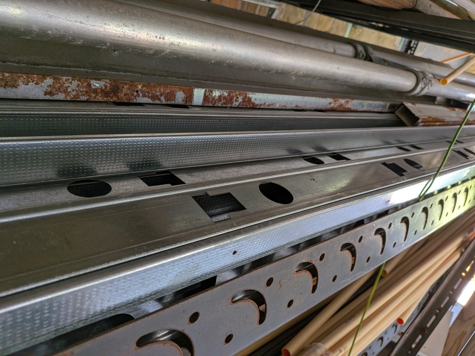 Metalen Studs C50, C75, U50 en Omega Profielen en afwerkbies, Ophalen, Gebruikt, IJzer