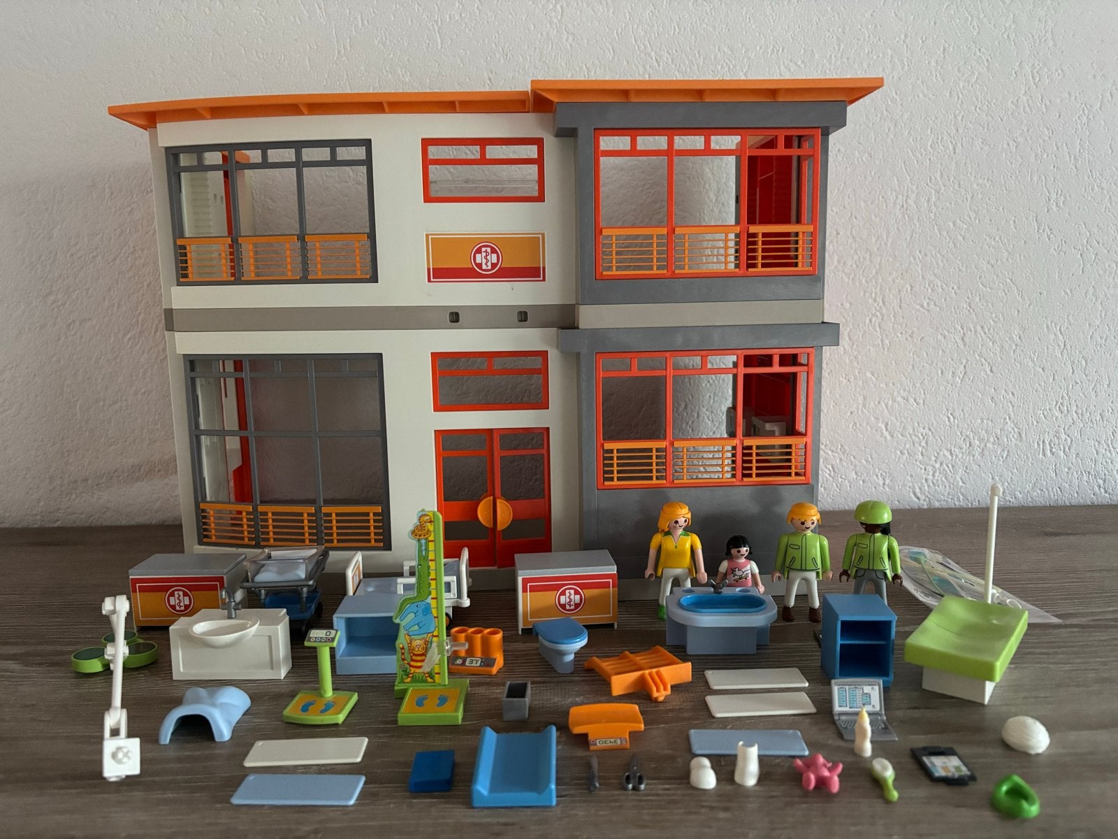 Playmobil Ziekenhuis met veel accessoires, Gebouw, Complete set, Ophalen of Verzenden, Zo goed als nieuw