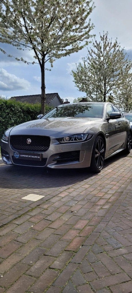 Jaguar XE 2.0 147KW AUT 2018 Grijs, Auto's, Jaguar, Automaat, Achterwielaandrijving, 1800 kg, 4 cilinders
