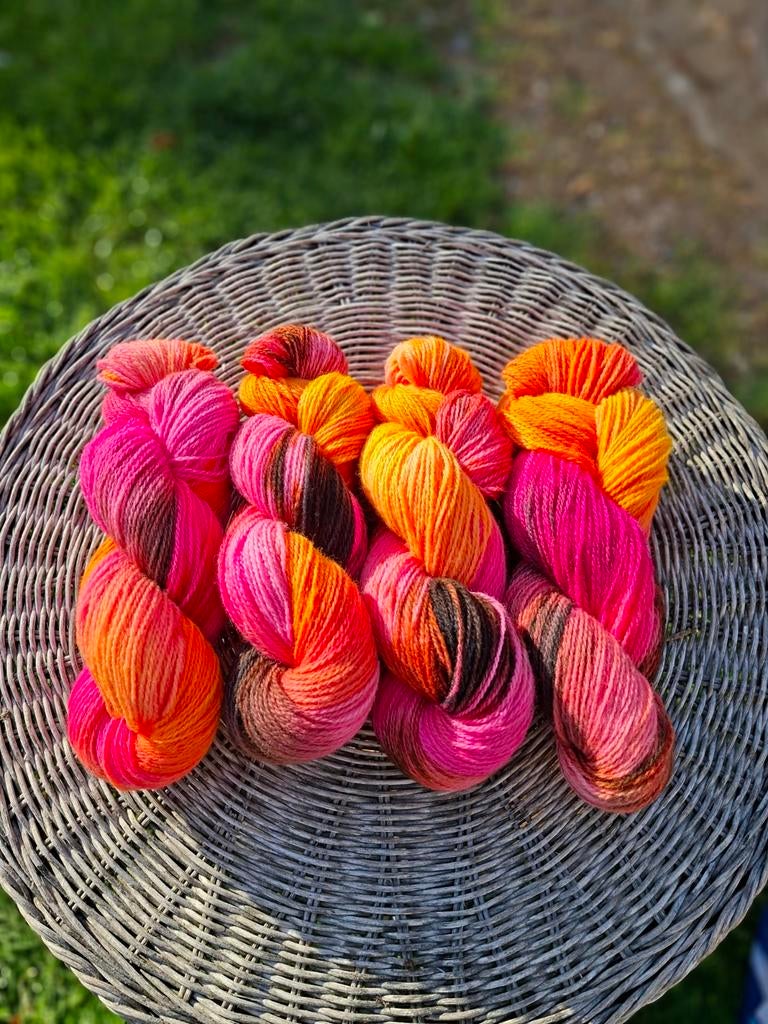Handgeverfde Nieuw-Zeelandse Breiwol - Uniek & Zacht, Hobby en Vrije tijd, Breien en Haken, Ophalen of Verzenden, Nieuw, Breien of Haken