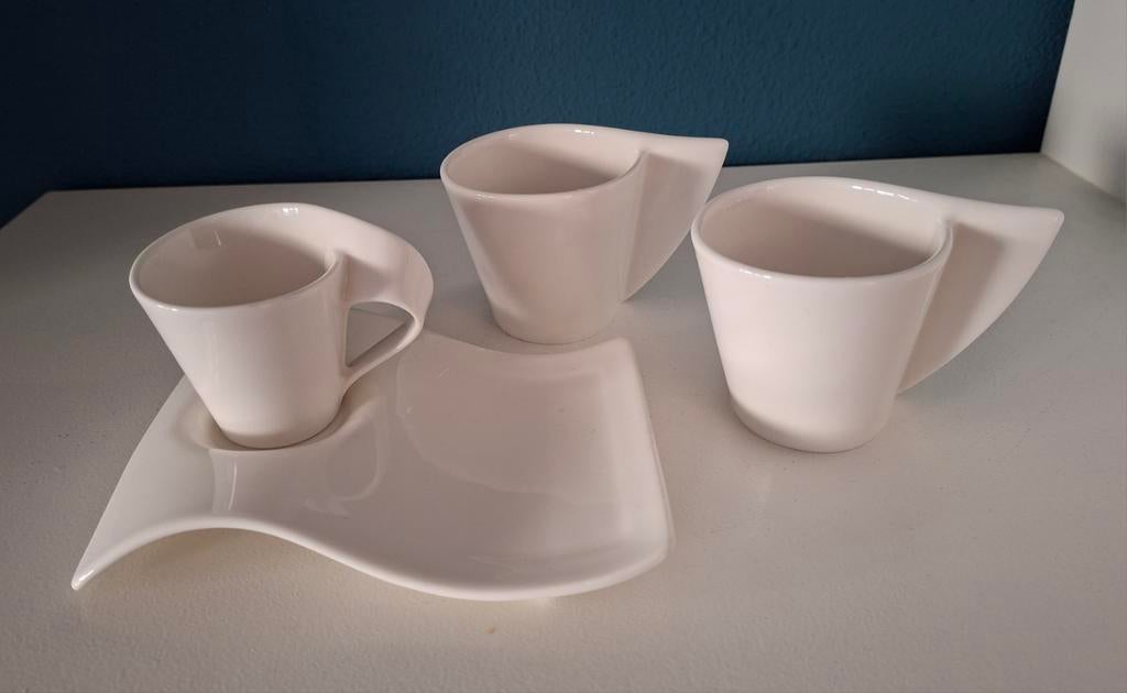 Drie Villeroy en Boch wave mokken, Ophalen of Verzenden, Zo goed als nieuw, Overige stijlen, Kop(pen) en/of Schotel(s)