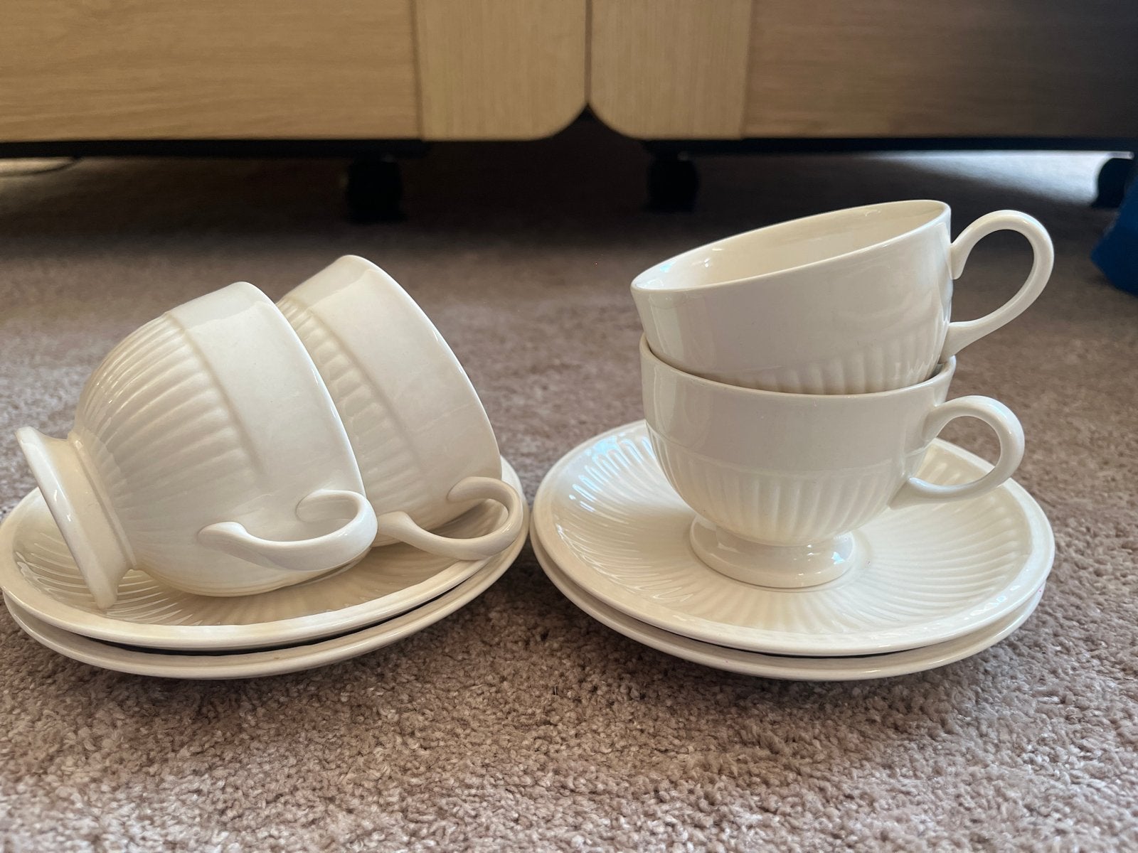 Wedgwood Queen's Ware Edme Kop en Schotel Set (4 stuks), Ophalen, Klassiek, Zo goed als nieuw, Kop(pen) en/of Schotel(s)