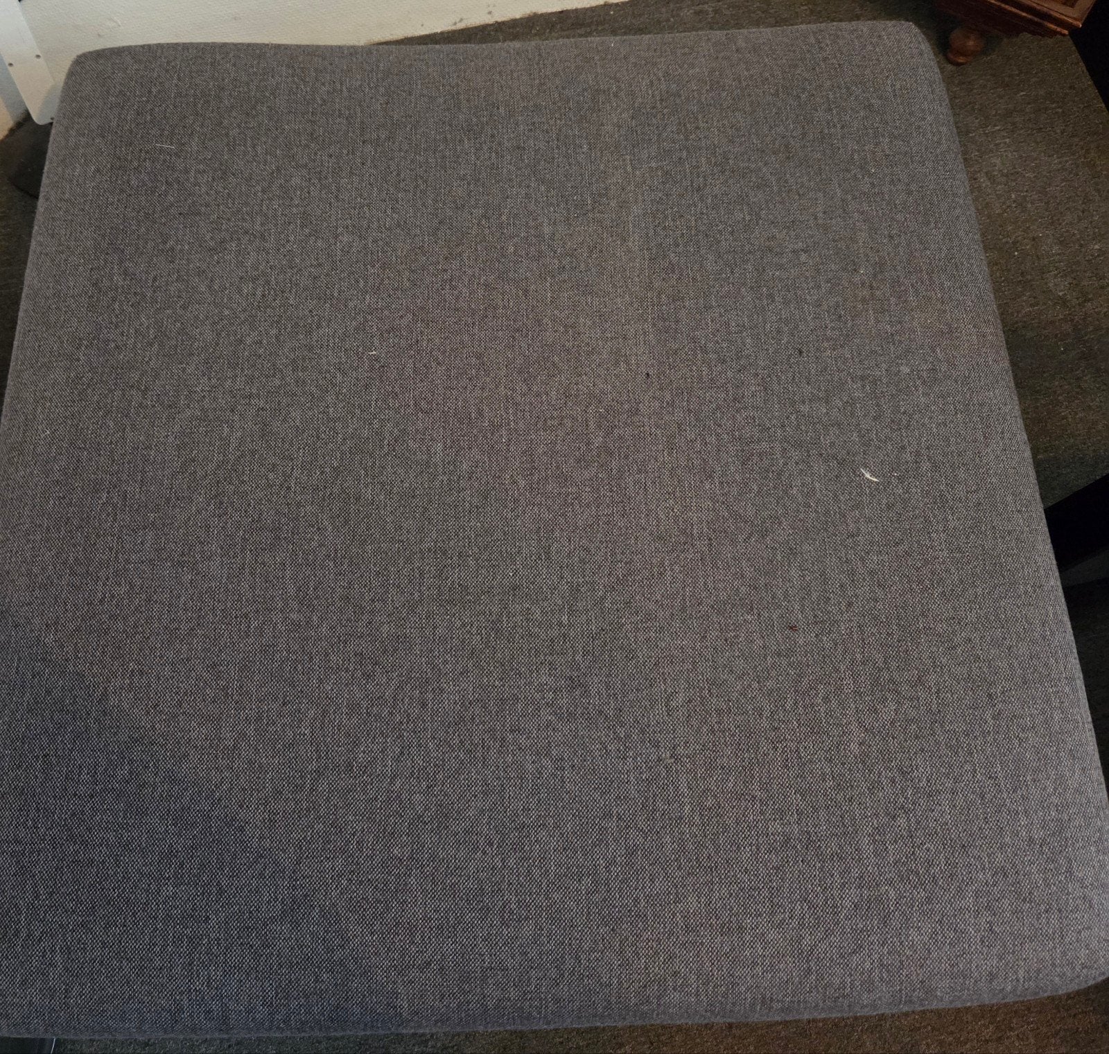 Grijze poef/hocker 95x95x45 cm, Huis en Inrichting, Ophalen, Gebruikt, Vierkant, 75 tot 100 cm