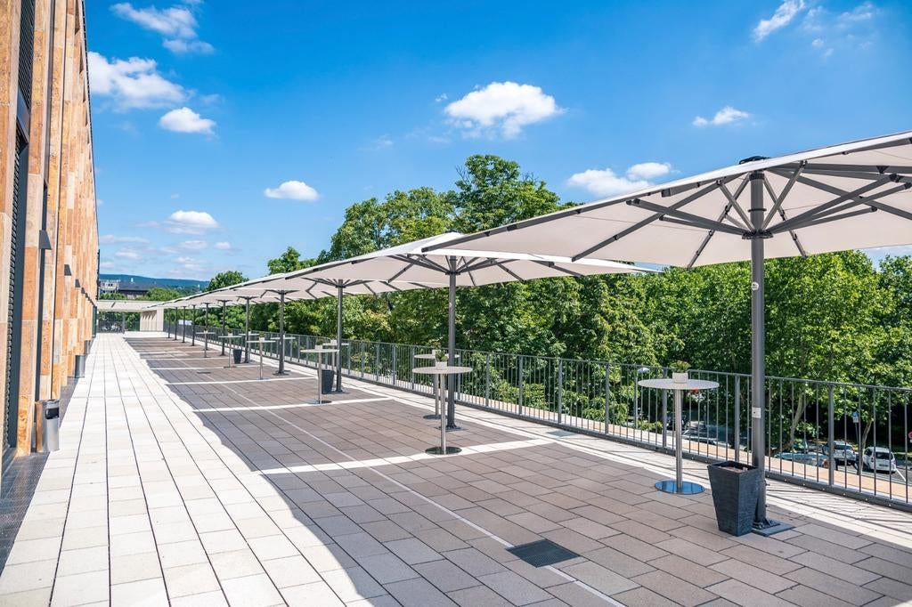Grote parasols voor horeca of evenementen, Tuin en Terras, Parasols, Ophalen of Verzenden, Stokparasol, Meer dan 4 meter, Verstelbaar
