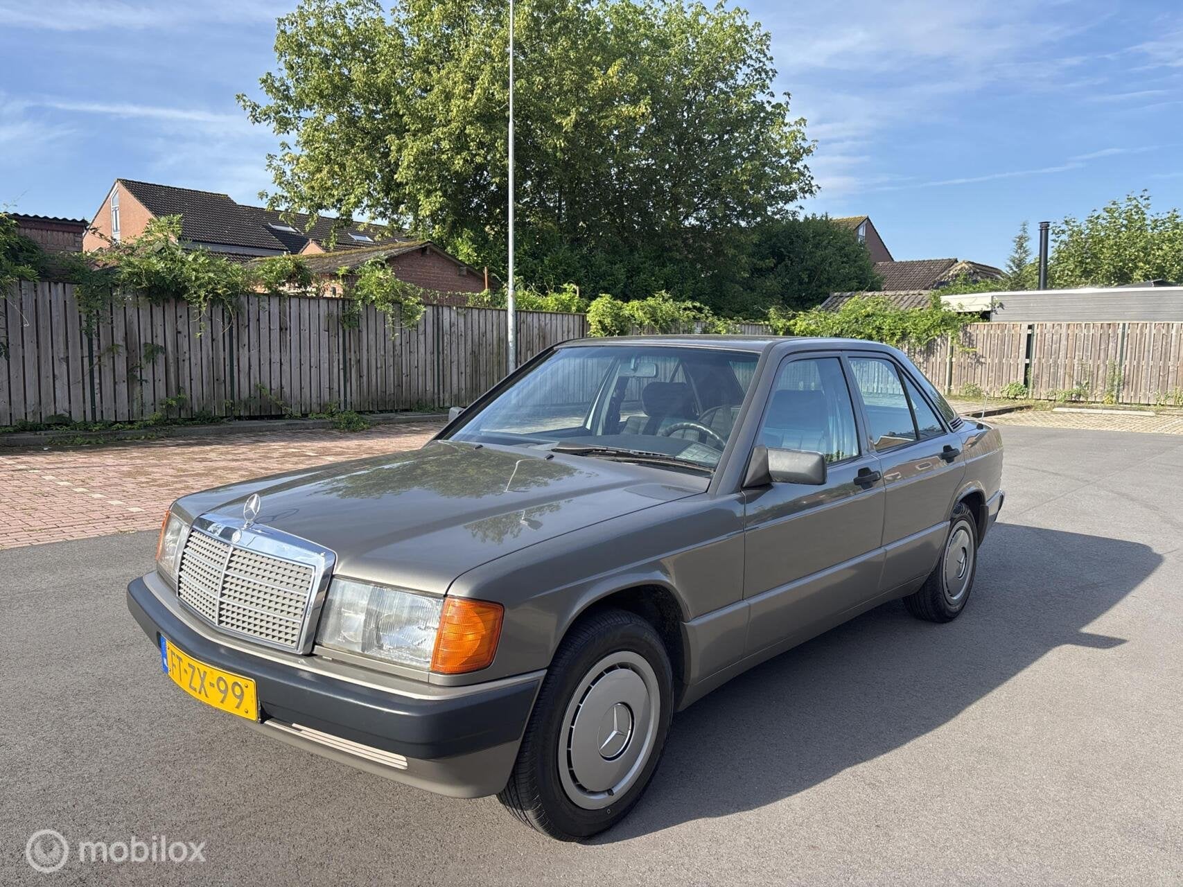 Mercedes 190-serie 1.8 E Basic 1992 Zeer Nette Staat, Auto's, Achterwielaandrijving, Gebruikt, 4 cilinders, Bedrijf