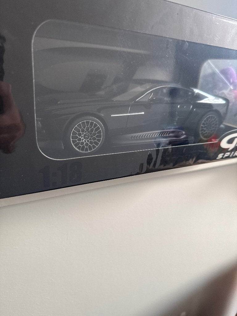 GT Spirit Aston Martin Victor Limited Edition 1:18 modelauto, Ophalen, Zo goed als nieuw, Auto, Overige merken