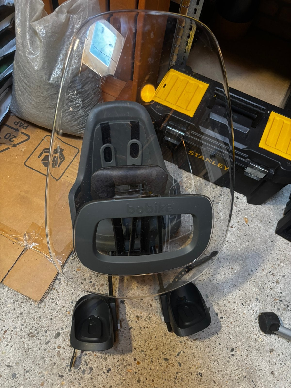 Bobike ONE Mini Grijs + Windscherm + Hoofdsteun (als nieuw), Fietsen en Brommers, Ophalen, Zo goed als nieuw