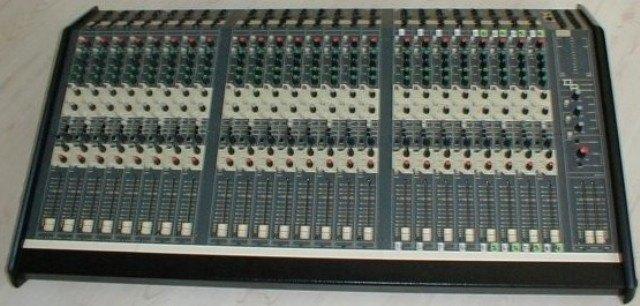 D&R 1500 mengtafel 24 kanalen, Muziek en Instrumenten, Ophalen, Zo goed als nieuw, 20 kanalen of meer