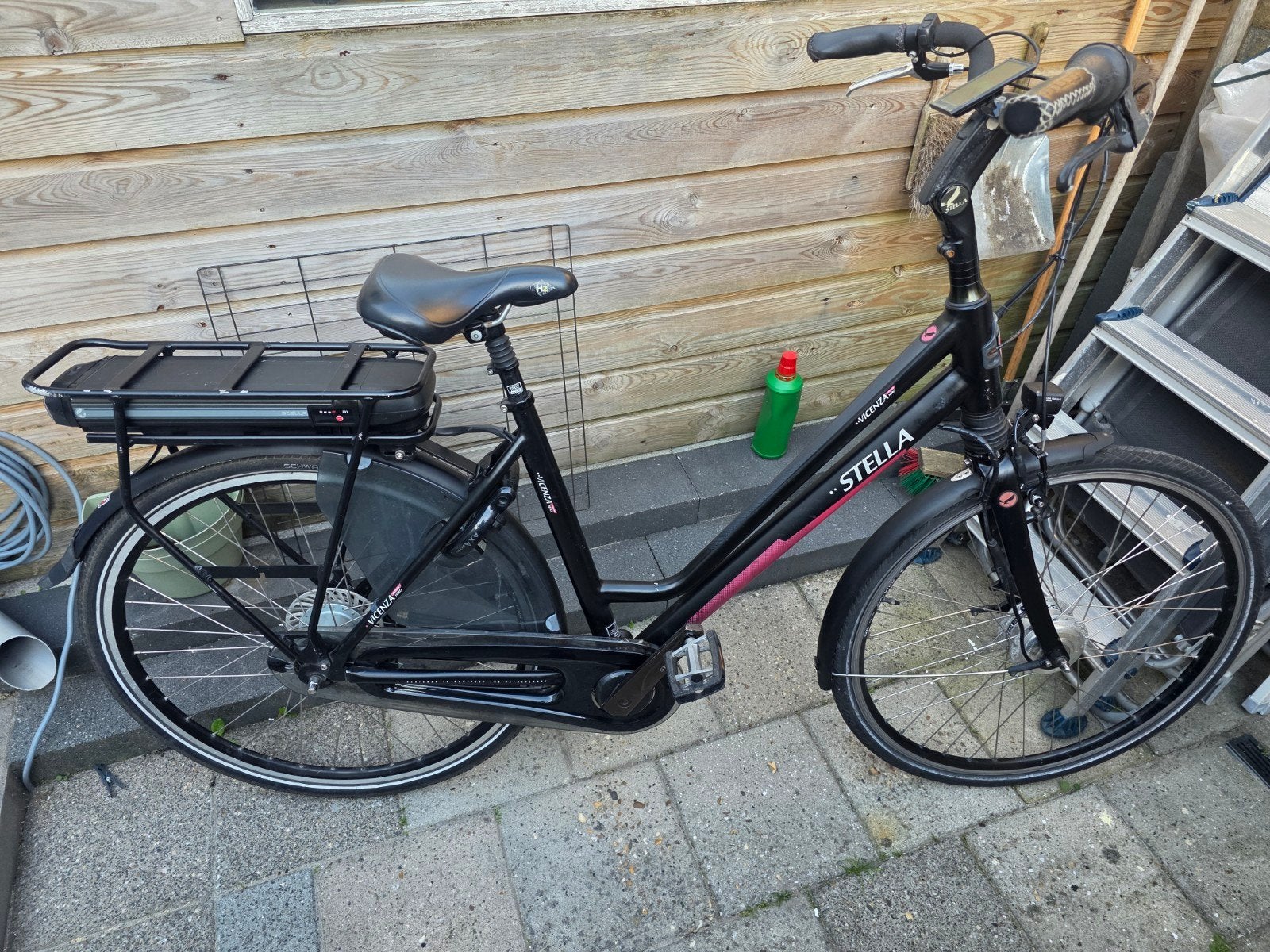 Stella Superior Nero elektrische fiets, Zo goed als nieuw, 51 tot 55 cm, 30 tot 50 km per accu, Ophalen