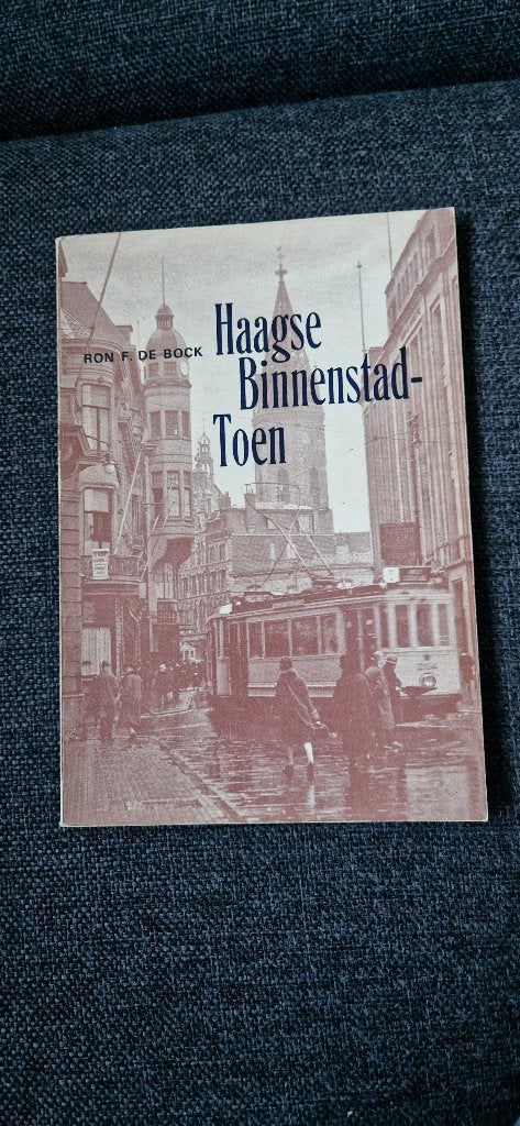 Haagse binnenstad - Toen, Ophalen of Verzenden, Zo goed als nieuw