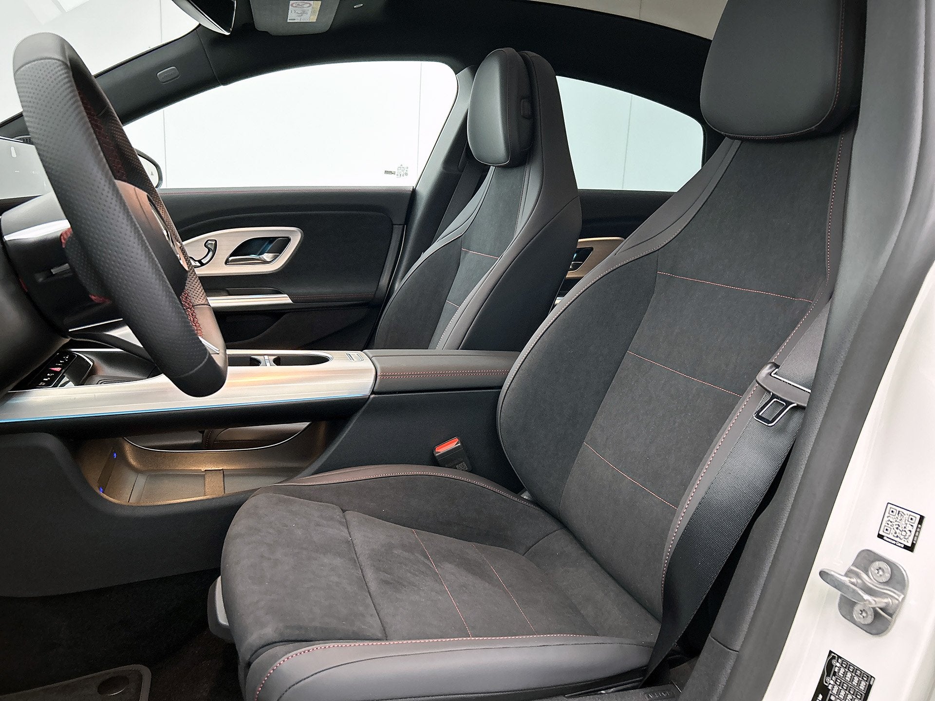 Foto 5 van Mercedes-Benz CLA-Klasse 250+ Launch Edition 85 kWh | Warmte