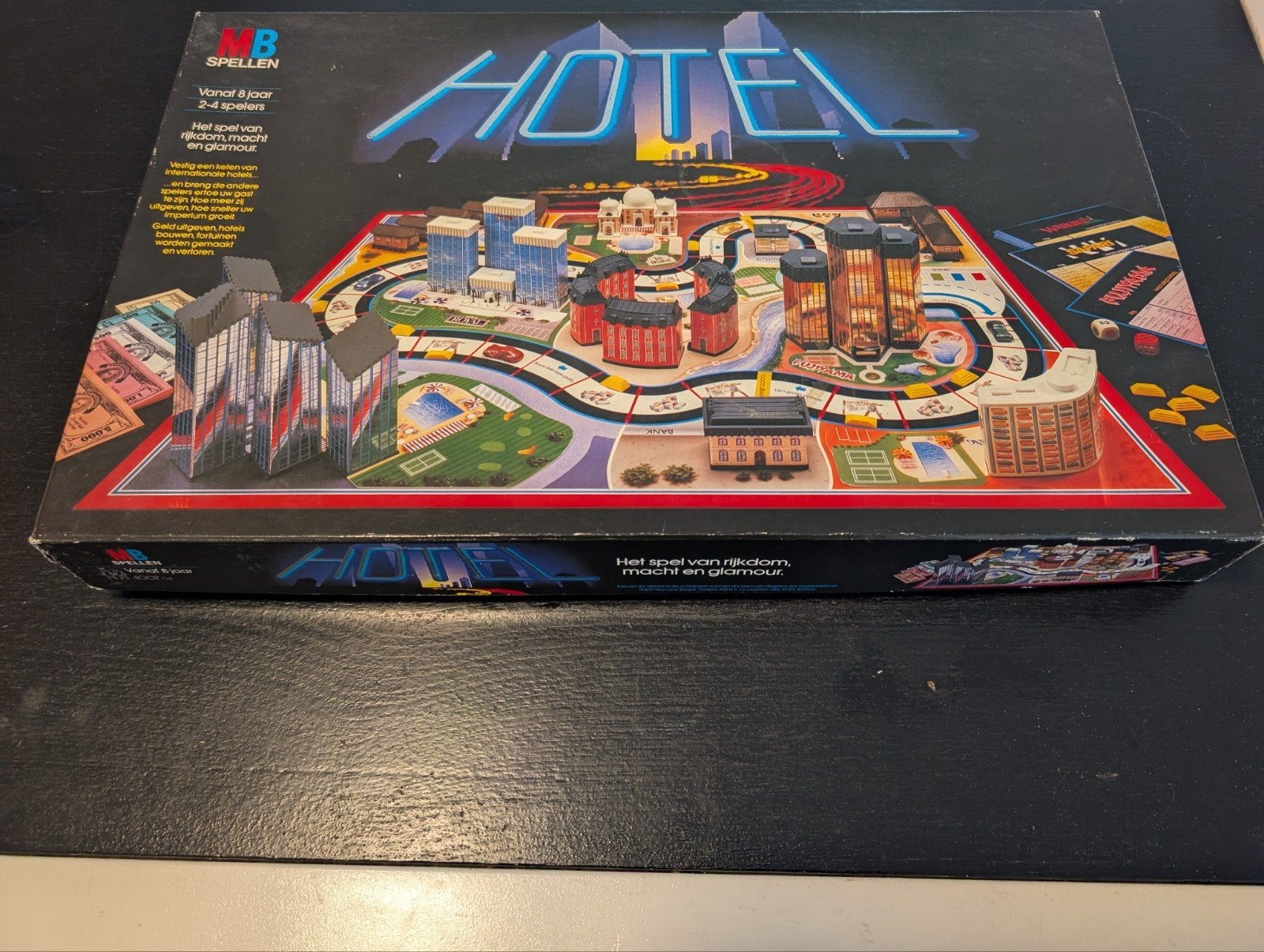 Hotel bordspel MB Spellen - Klassiek vastgoedspel, Drie of vier spelers, Ophalen of Verzenden, Gebruikt, MB Spellen