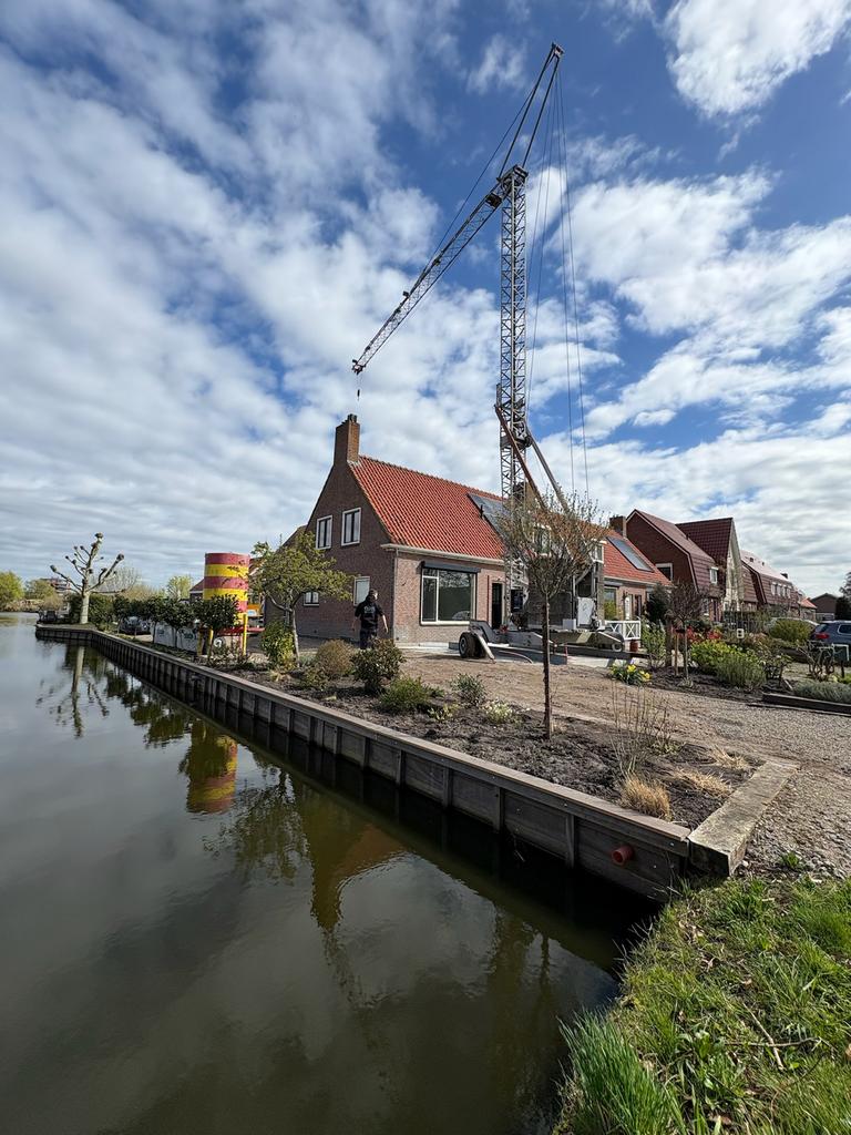 Bouwkraan 18m hoog, 15m reikwijdte, 550kg op 15m, Ophalen