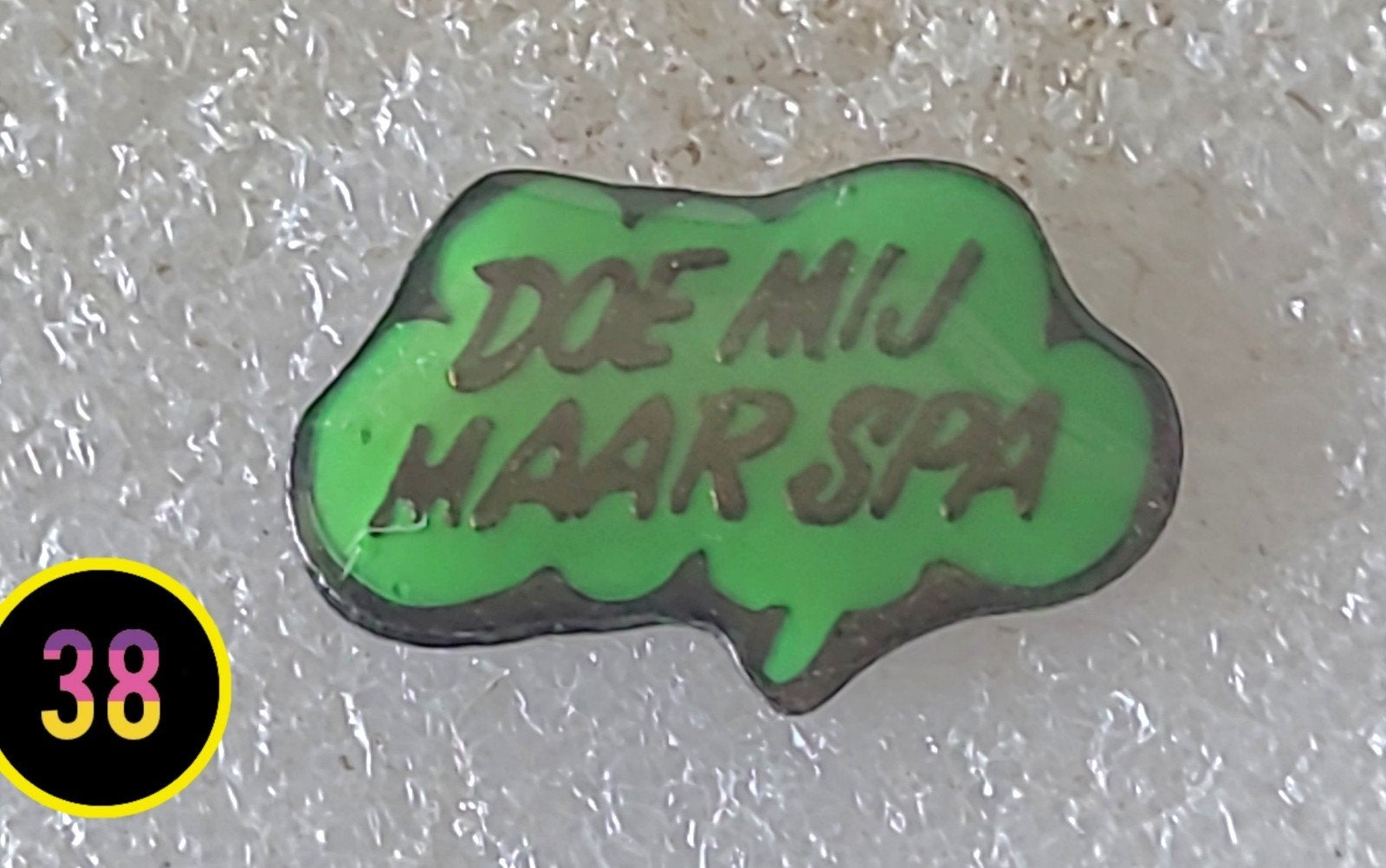 Vintage Pin 'Doe mij maar Spa' - Groen, Verzamelen, Speldjes, Pins en Buttons, Verzenden, Gebruikt, Overige onderwerpen, Speldje of Pin