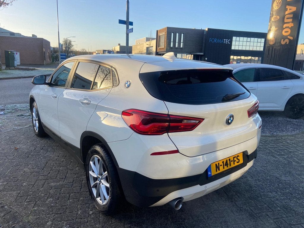 BMW X2 SDrive18i Executive automaat,Cam, stoelverw, cruise,, Auto's, Gebruikt, Wit, 3 cilinders, Geïmporteerd