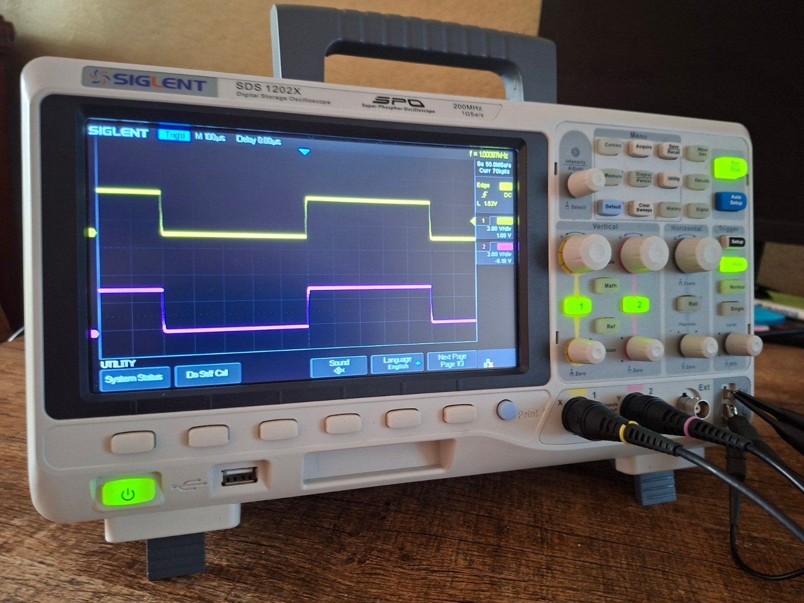 Siglent SDS 1202X Digitale Opslag Oscilloscoop 200MHz, Doe-het-zelf en Verbouw, Ophalen of Verzenden, Zo goed als nieuw, Multimeter