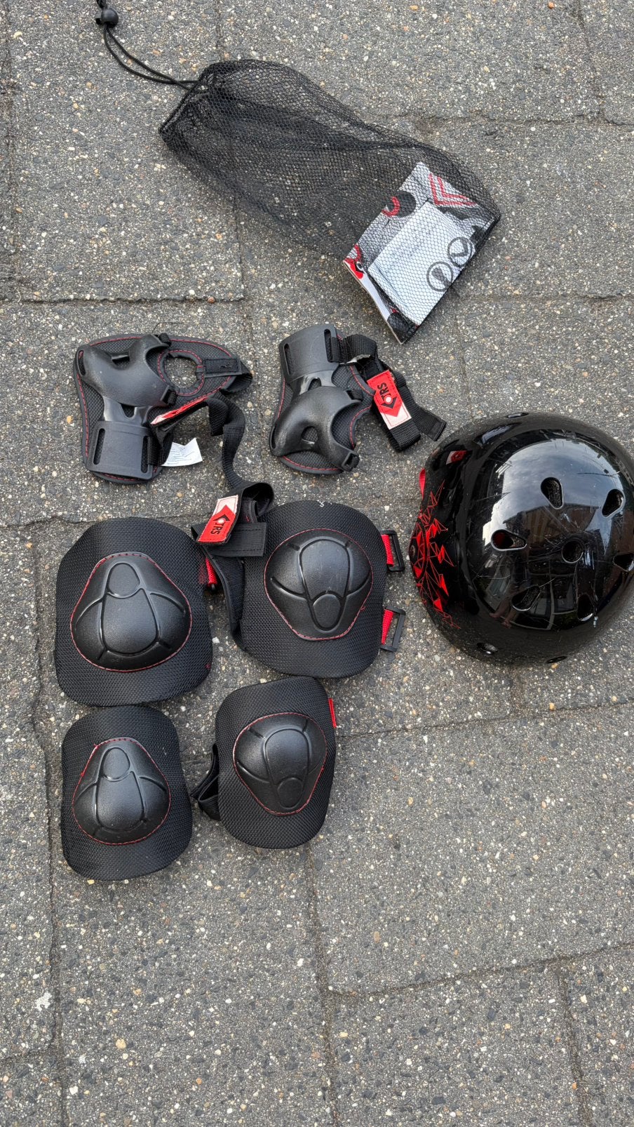Complete skateset / beschermset met helm (8-11 jaar) – ZGAN, Ophalen, Zo goed als nieuw, Kinderen, Bescherming