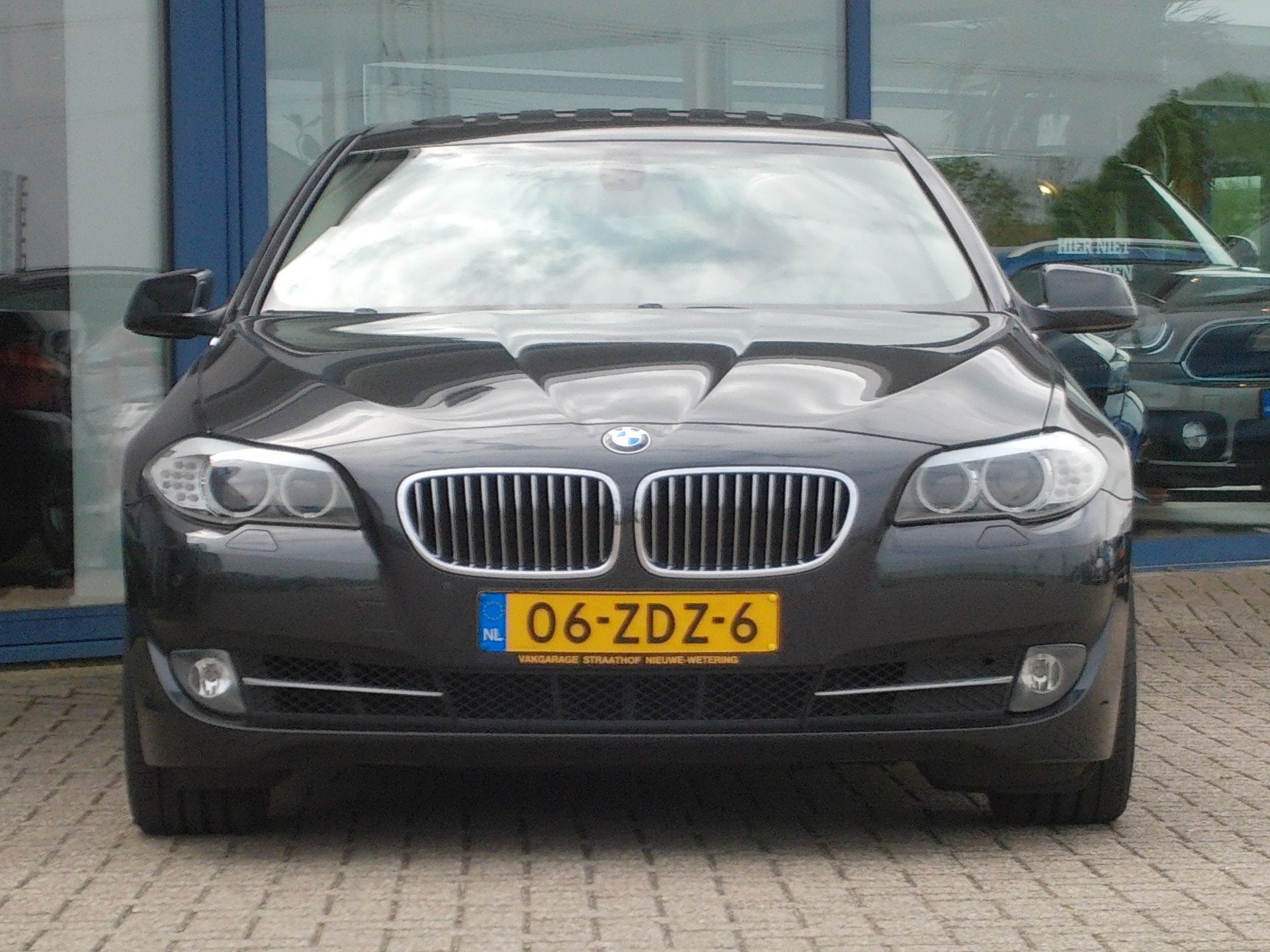 BMW 5 Serie 535i Upgrade Edition, Afn.Trekhaak / Leder / Xen, Auto's, Euro 5, Gebruikt, Beige, 1675 kg