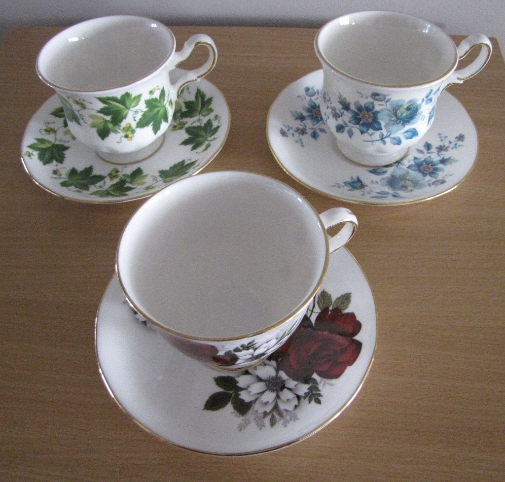 3 Queen Anne Bone China kop en schotels Ridgway Potteries, Ophalen, Overige merken, Zo goed als nieuw, Overige stijlen