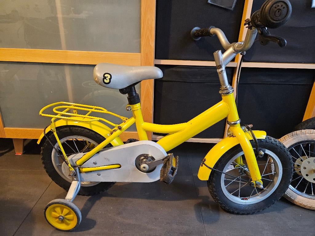 Gele kinderfiets met zijwielen, Ophalen, Gebruikt, Minder dan 16 inch, Zijwieltjes