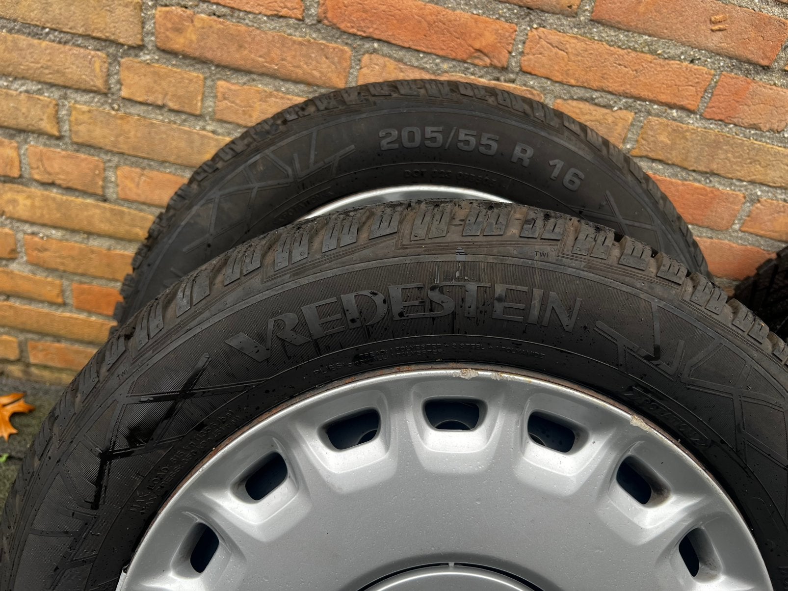 Winterbanden voor Volvo Nieuwstaat, Ophalen