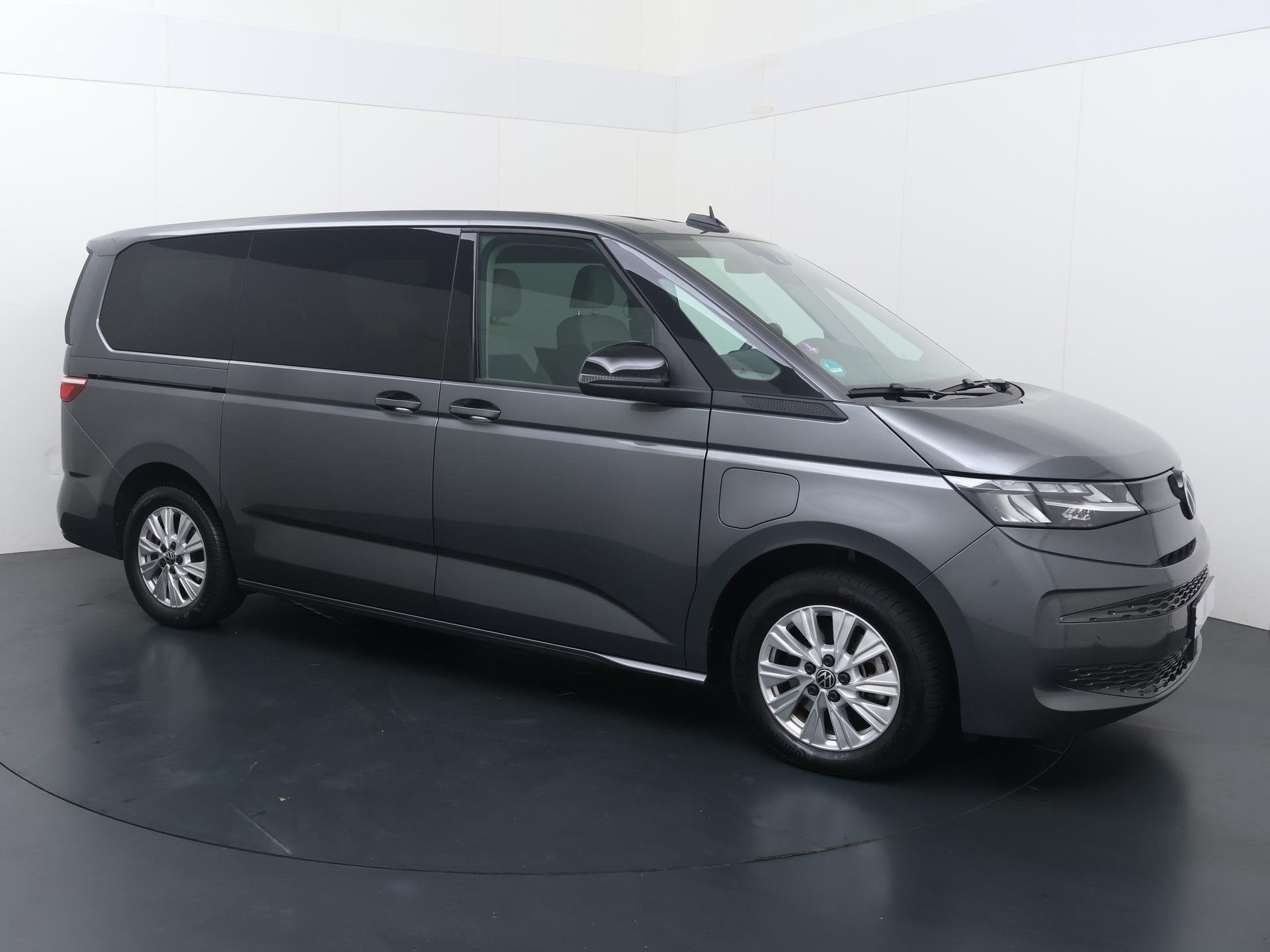Volkswagen Bedrijfswagens Multivan 1.5 eHybrid L2 Economy Bu, Auto's, 12 maanden, Stof, Euro 6, 150 min