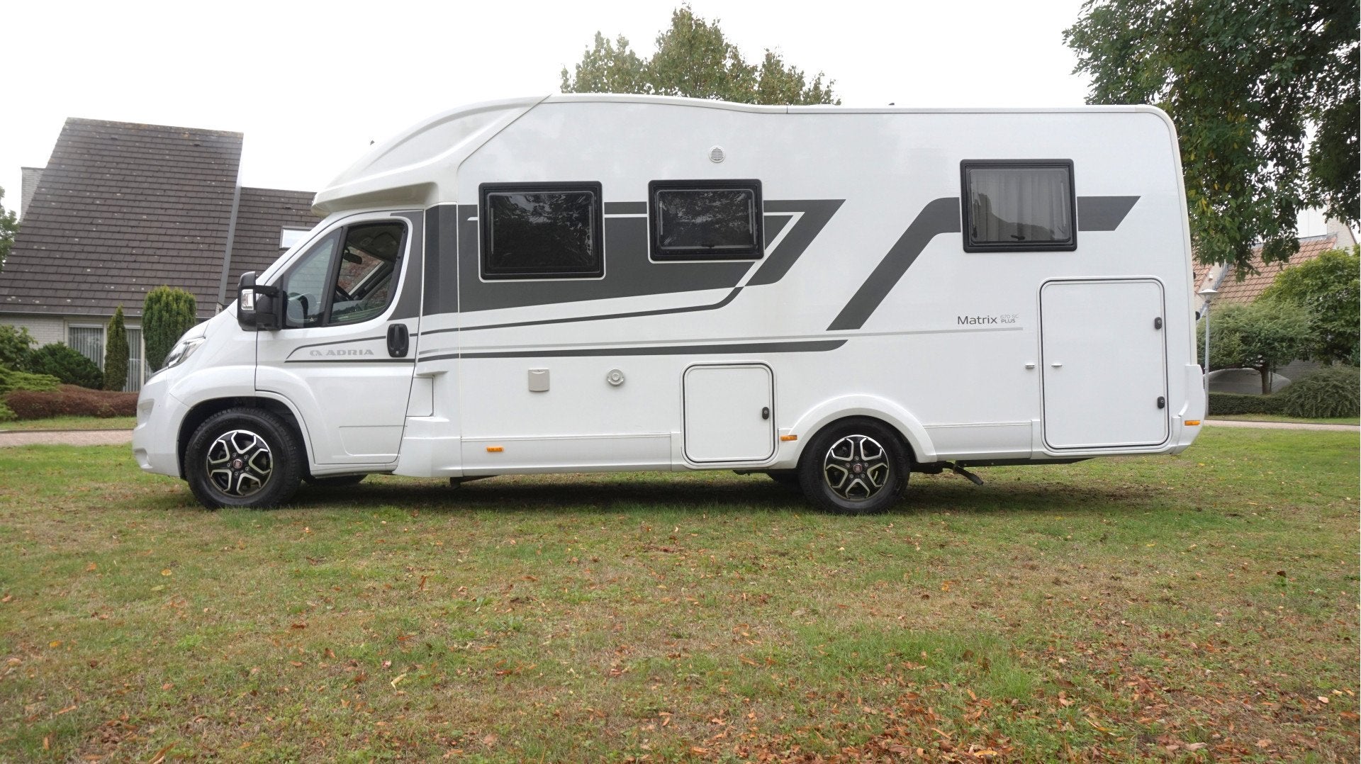 Foto 6 van Adria MATRIX 670SC PLUS AUTOMAAT 141 pk Zonnepan. Electr. Fi