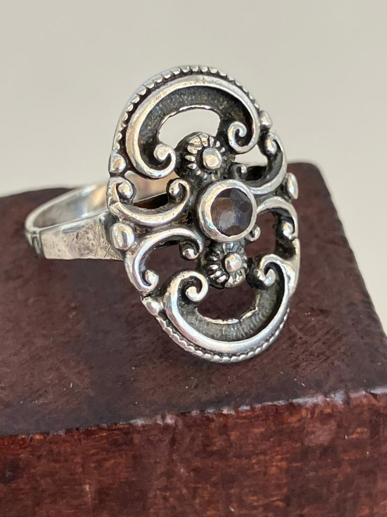 Zilveren ring met granaat, Ophalen of Verzenden, Dame, Zilver, Kleiner dan 17