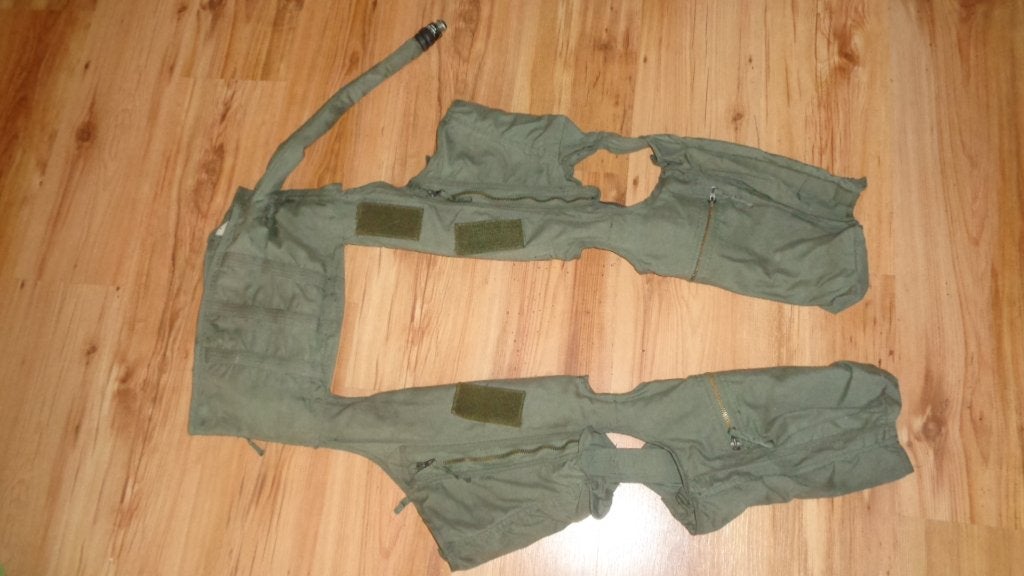 KLu piloot CSU-13B/P Anti-G Suit F16, Verzamelen, Verzenden, Luchtmacht, Nederland