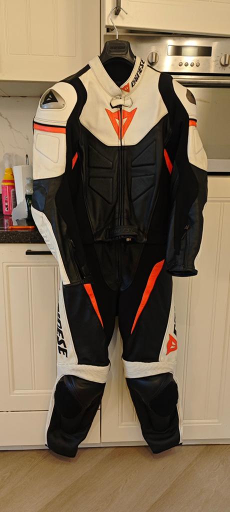 Dainese leren motorpak Maat 52 combi 2-delig, Motoren, Kleding | Motorkleding, Ophalen of Verzenden, Tweedehands, Combipak, Dainese