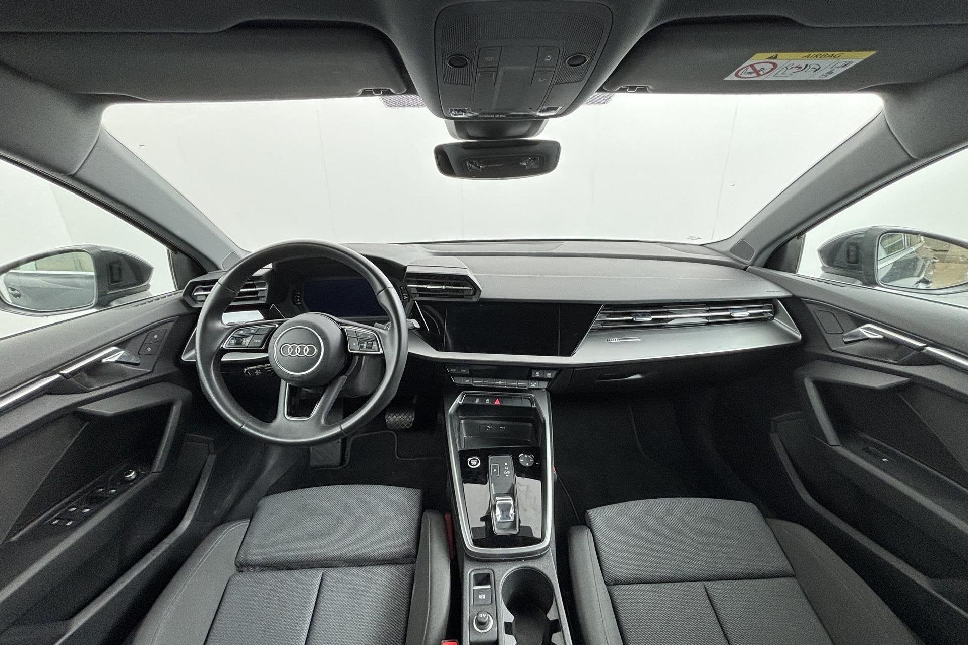 Audi A3 Limousine 35 TFSI Advanced edition Verzorgde sedan m, Auto's, Stof, 4 cilinders, 150 pk, Origineel Nederlands