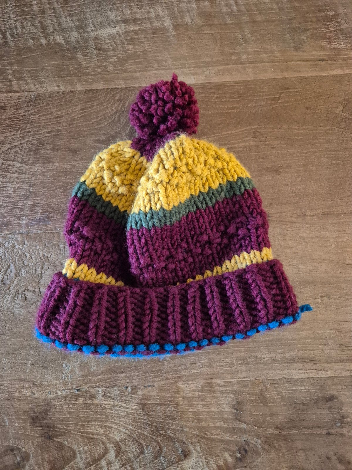 Gebreide muts • Nieuw, Ophalen of Verzenden, Nieuw, Maat 38/40 (M), Muts