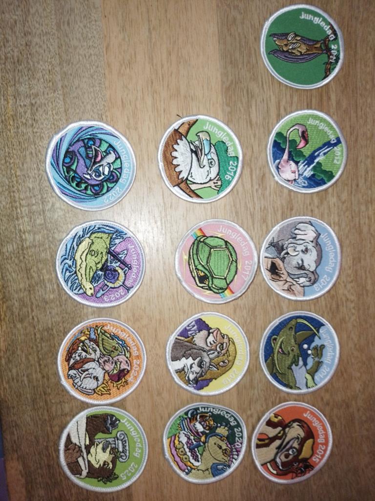 Verzameling Jungledag Emblemen - Diverse Jaren, Ophalen of Verzenden, Zo goed als nieuw, Embleem, Speld of Insigne