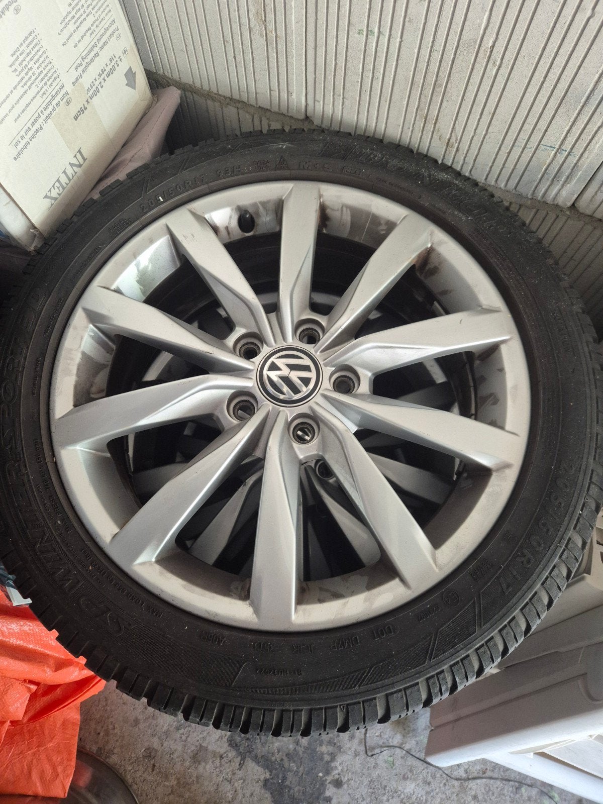 vw golf 7 dijon velgen met winterbanden - 205/50 R17, Ophalen, Gebruikt, Banden en Velgen, 17 inch