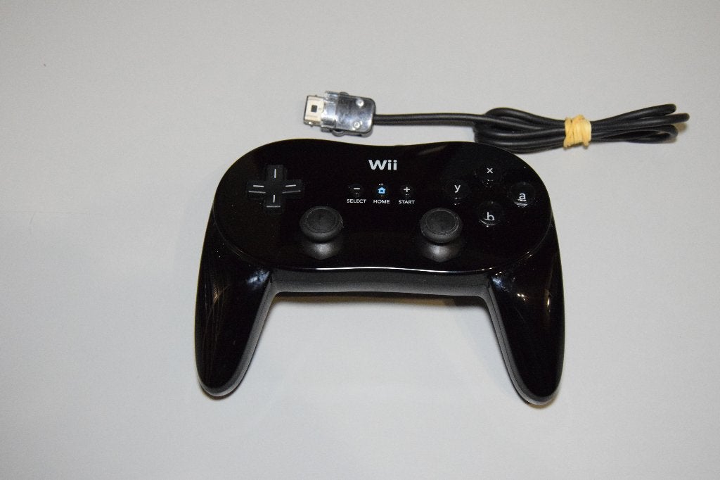 Nintendo Wii : Classic Pro Controller (Zwart), Spelcomputers en Games, Avontuur en Actie, Gebruikt, 1 speler, Ophalen of Verzenden