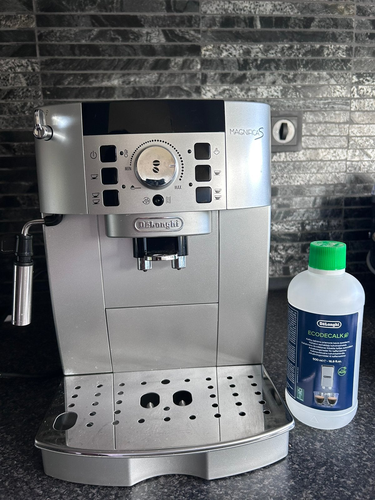 De’Longhi Magnifica S ECAM 22.110.SB – zeer goede staat, Gebruikt, Koffiemachine, Koffiebonen, Ophalen