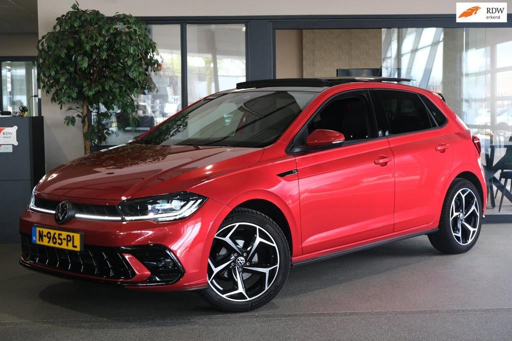 Volkswagen Polo 1.0 TSI R-Line 95PK Pano Navi Led Virtual Ac, Gebruikt, 1072 kg, Alcantara, 49 €/maand