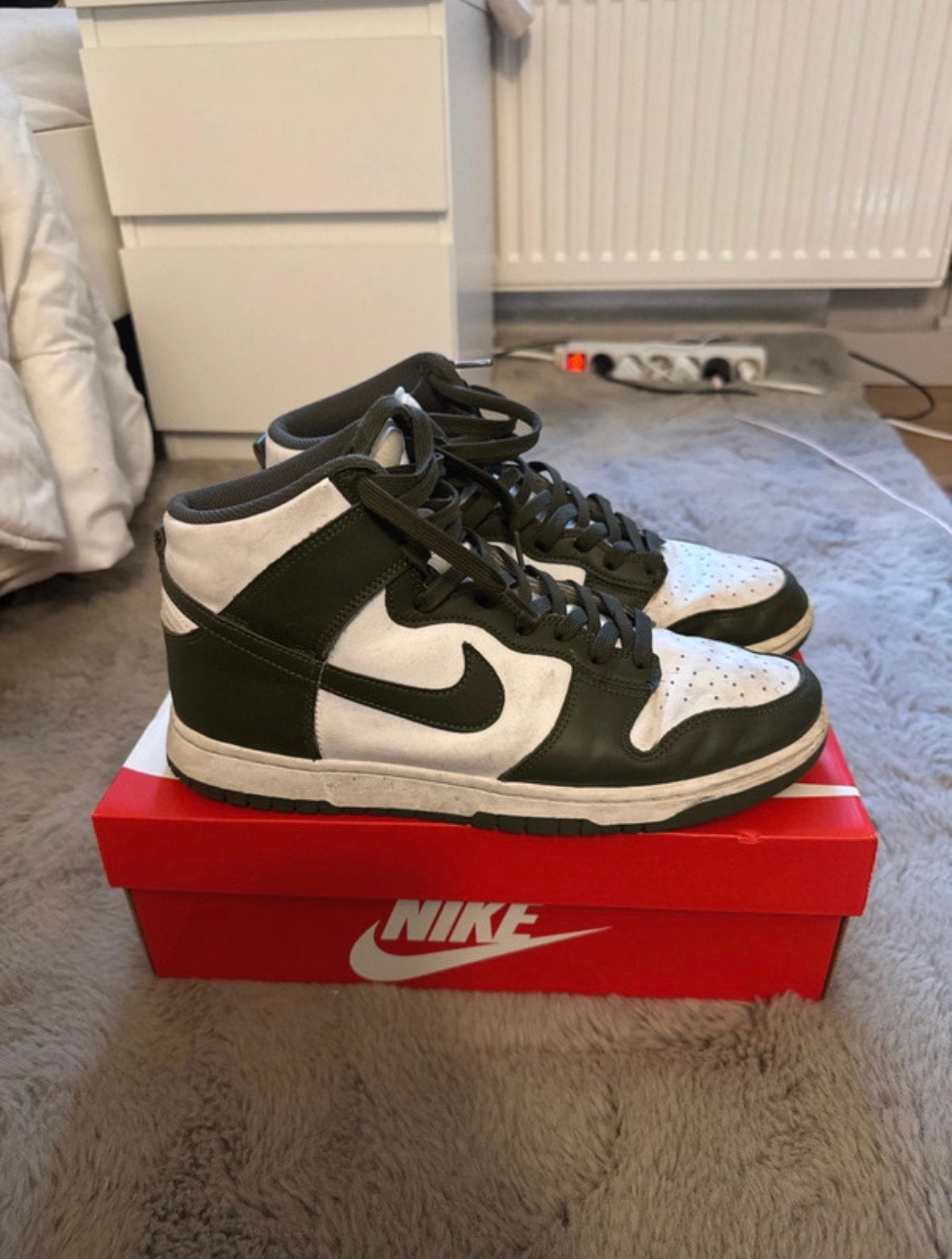 Nike Dunk High “Cargo Khaki” (45), Overige kleuren, Ophalen of Verzenden, Sneakers of Gympen, Gedragen