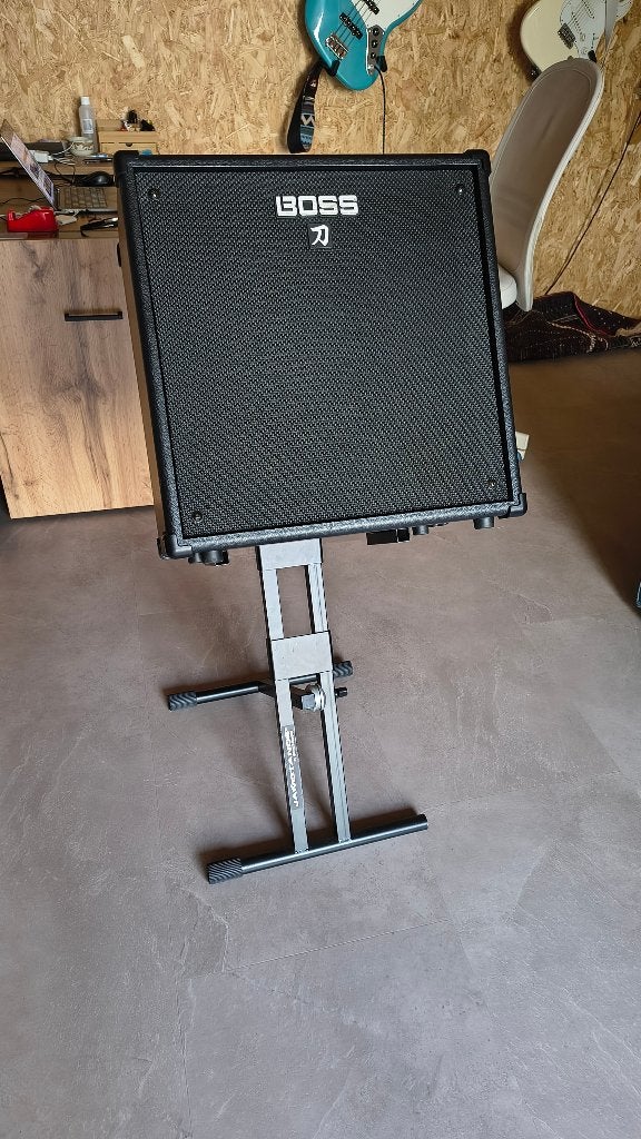 Boss Katana 110 Bass basversterker, Ophalen, Zo goed als nieuw, Basgitaar, 100 watt of meer