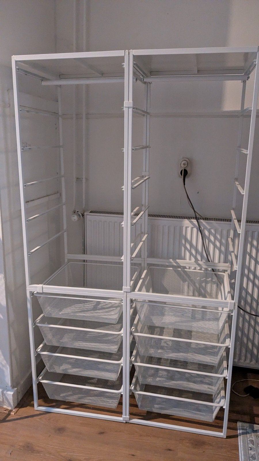 Jonaxel kledingkast met lades en hang ruimte, Huis en Inrichting, Kasten | Kledingkasten, Zo goed als nieuw, 150 tot 200 cm, 50 tot 100 cm