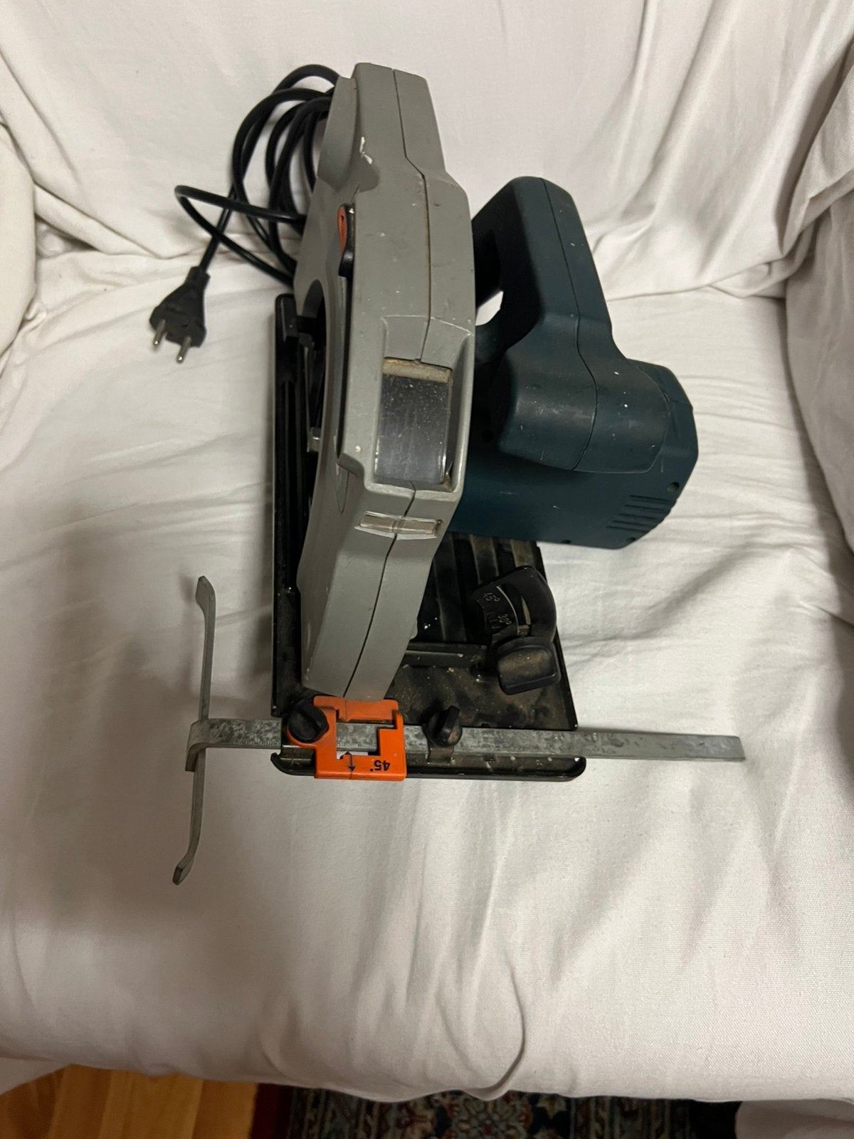 Black & Decker cirkelzaag ks865n 1300w, Cirkelzaag, Ophalen of Verzenden, Zo goed als nieuw, 30 tot 70 mm