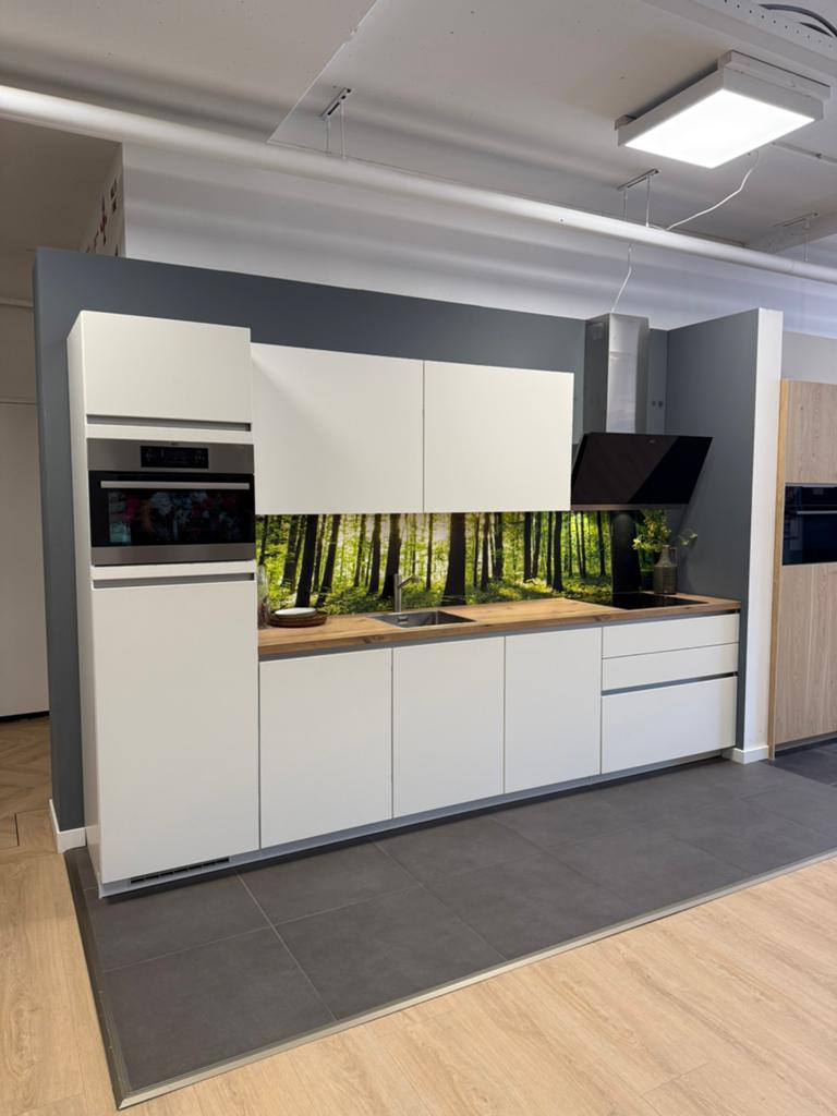 UITVERKOOP KEUKENS SHOWROOM magnolia wit recht, Huis en Inrichting, Keuken | Complete keukens, Ophalen, Wit, Nieuw, Enkelwandige keuken