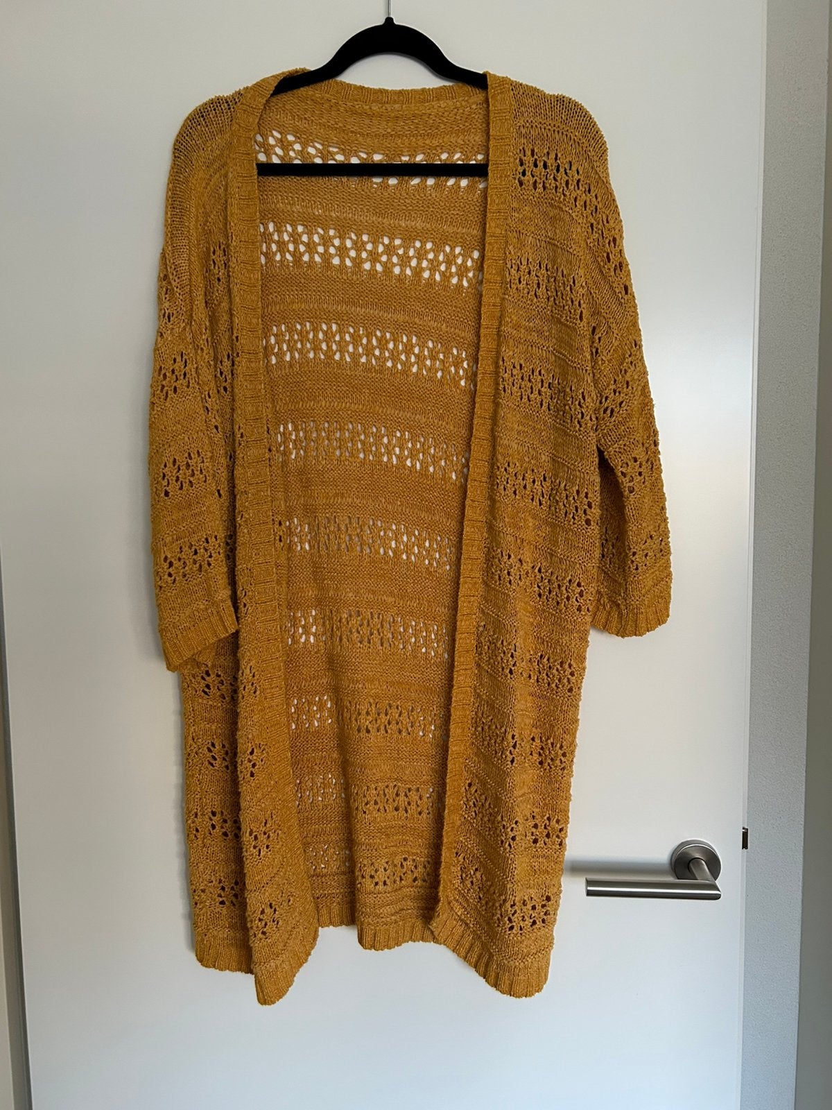 Vest / Gehaakt / Kleur oker geel / mouw 3 kwart, Kleding | Dames, Ophalen of Verzenden, Zo goed als nieuw, Maat 42/44 (L), Geel