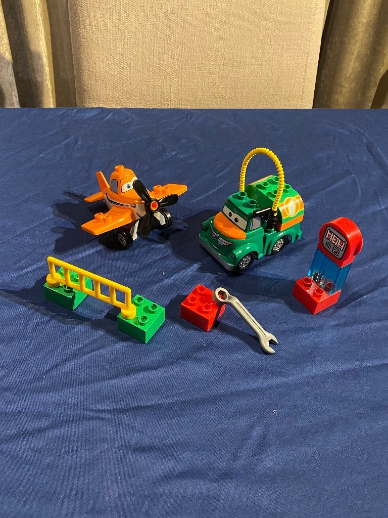 Duplo 10509, Cars Planes, vliegtuig en tankauto, Ophalen of Verzenden, Zo goed als nieuw, Complete set, Duplo