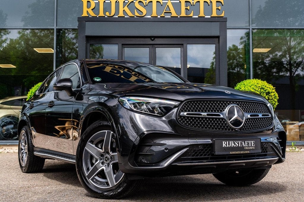 Mercedes GLC-klasse Coupé 300e 4MATIC AMG|BURMESTER|ACC|19', Auto's, Mercedes-Benz, Automaat, 2240 kg, Gebruikt, 2000 kg