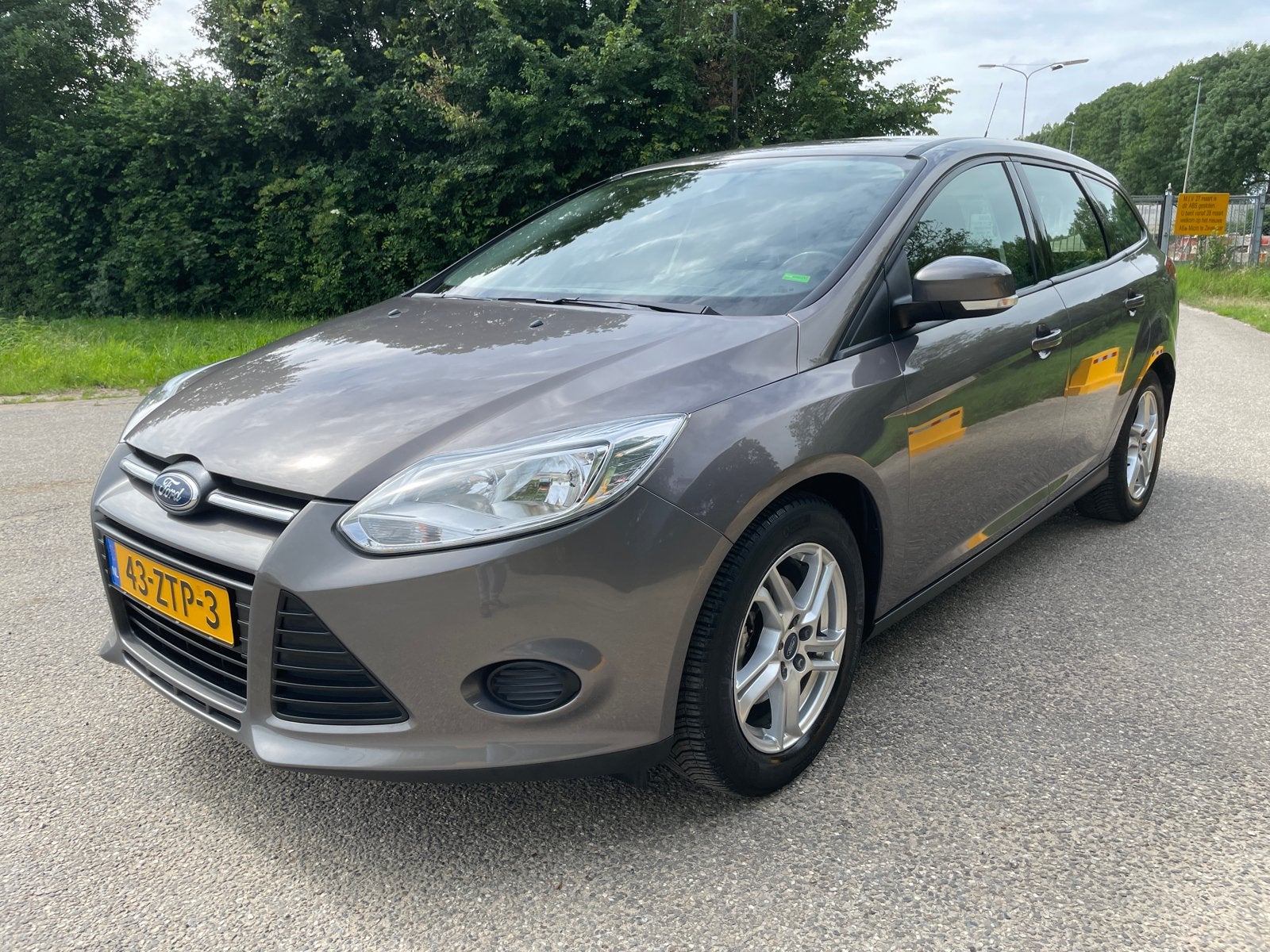 Ford Focus 1.0 Ecoboost 74KW Wagon 2013 Bruin, Stof, Bruin, 100 pk, Origineel Nederlands